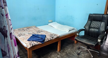 Bridhi Guest House Room Type - 5 person non-AC room 1no.