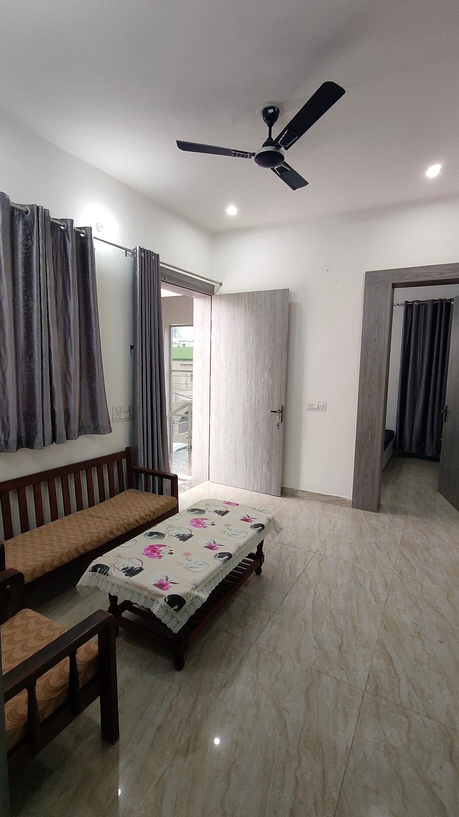2 bhk independent flat near railway station - Tap to explore photos