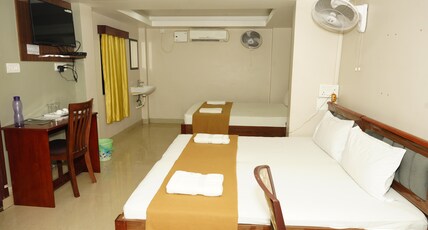 HOTEL COSTA LAND Room Type - 4 BED AC