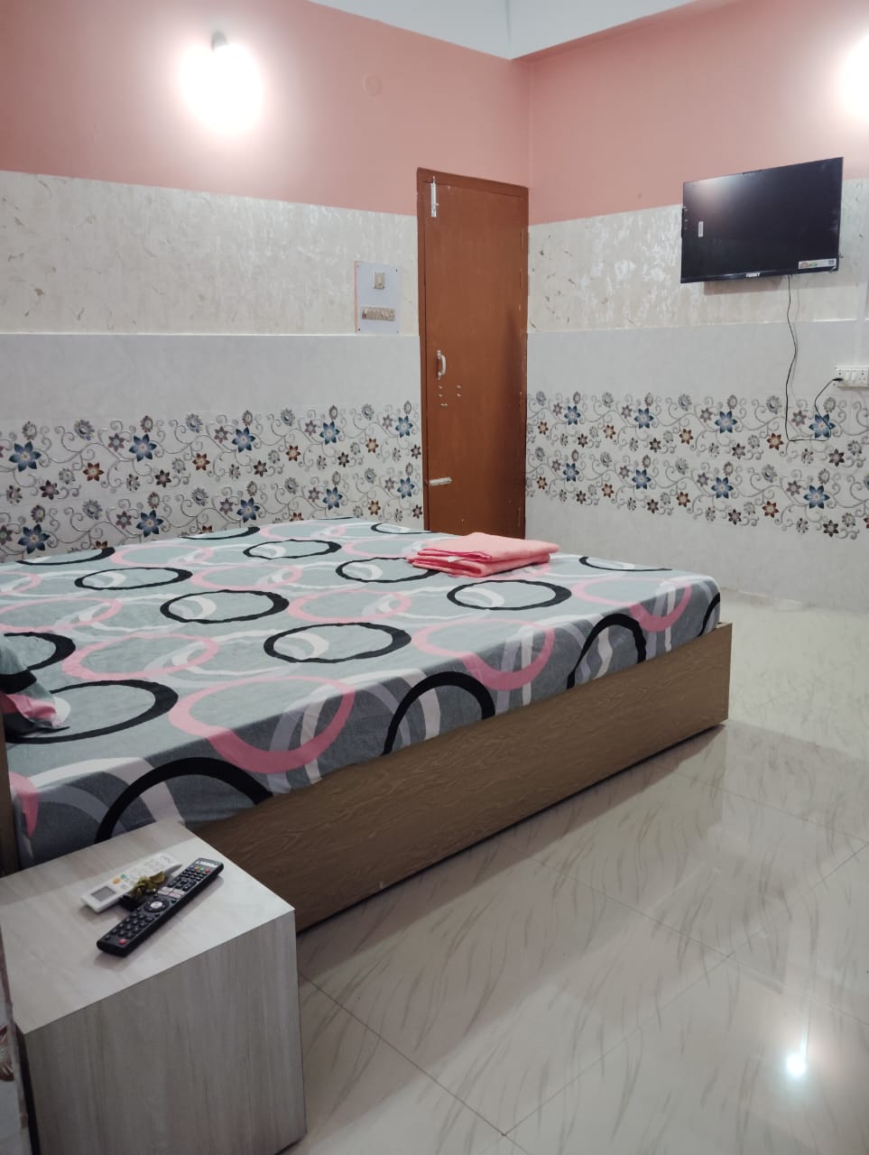 Heritage Home | With Kitchen Near Pratiksha Hospital - Tap to explore photos