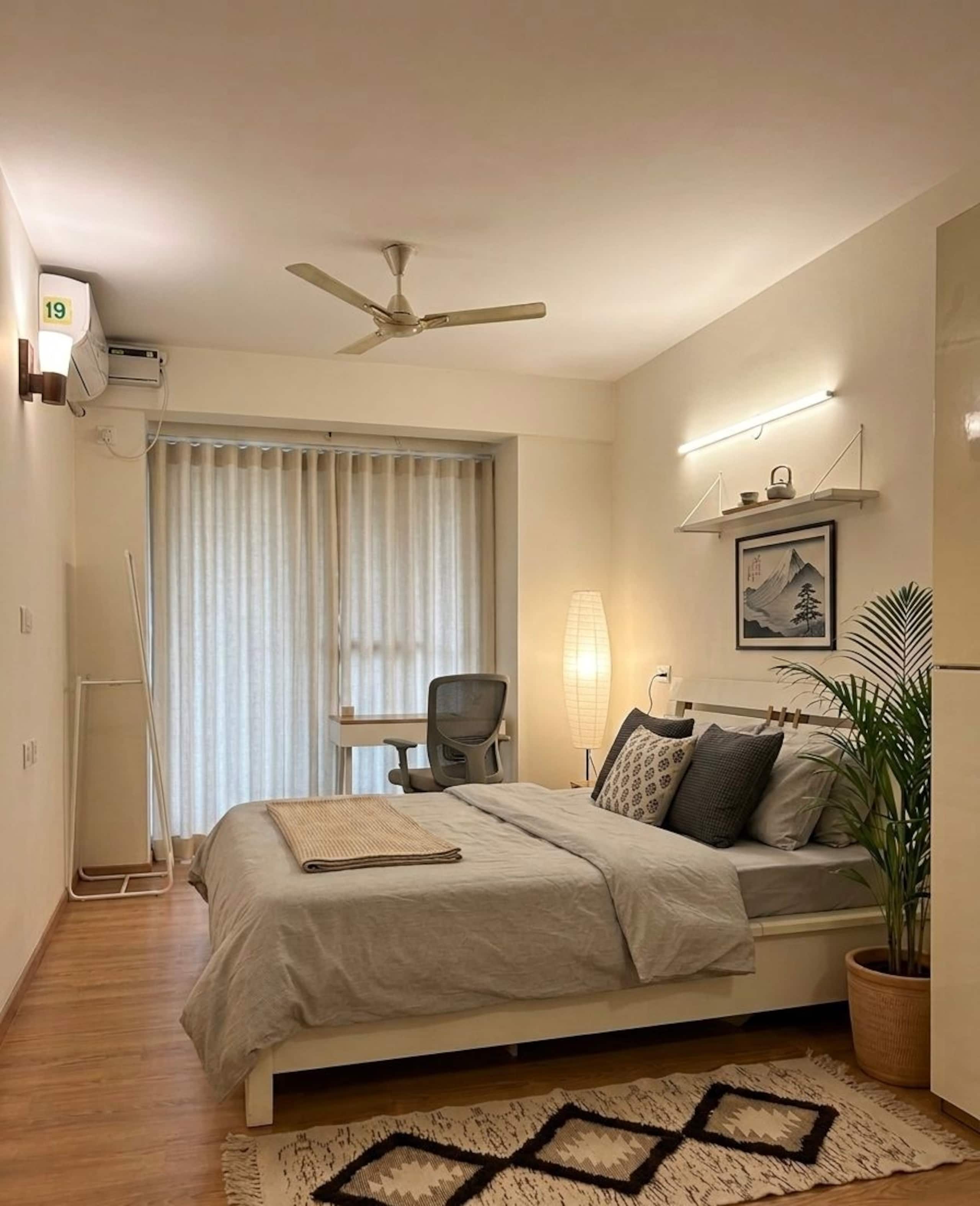 Ally s place Modern 2bhk w AC Free car parking - Tap to explore photos