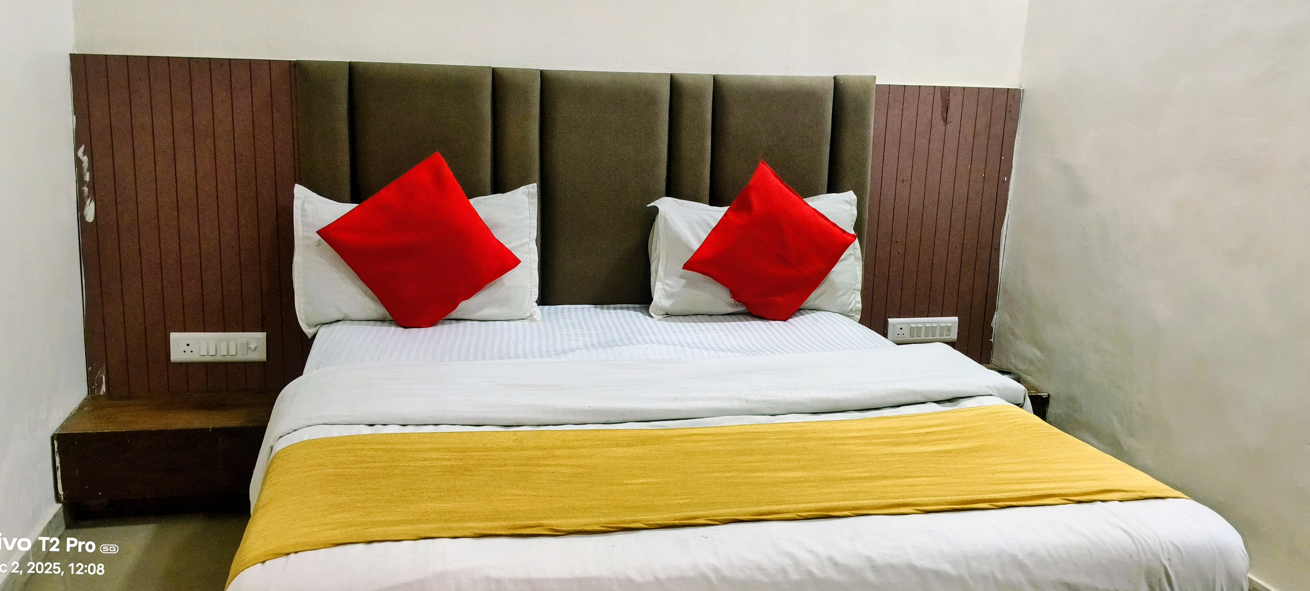 Hotel Marigold - Tap to explore photos