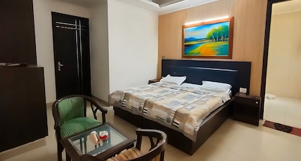 Hotel Star Residency Near Medanta Hospital Room Type - Star Medicity Room with garden view Hotel Star Residency Near Medanta Hospital Room Type - Star Medicity Room with garden view
