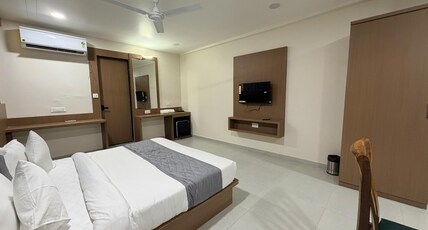 Hotel TGR Bharuch Room Type - Deluxe Room