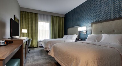 Hampton Inn & Suites by Hilton Knightdale Raleigh Room Type - 2 QNS MICROWV FRIDGE NS