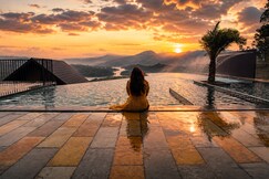 Manjoora Saddles Resort & Spa