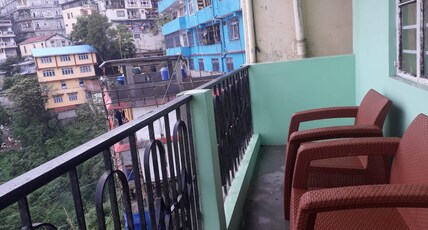 THE DEW DROP GUEST HOUSE Room Type - 4 Seat Room