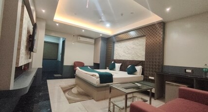 Hotel Draupadi Room Type - Suite Room(Surya)