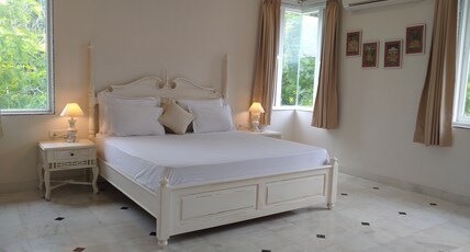 Nahar Niwas Room Type - Boutique King Room