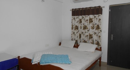WeKare Room Type - Deluxe Villa AC Room Breakfast Near Airport Station WeKare Room Type - Deluxe Villa AC Room Breakfast Near Airport Station