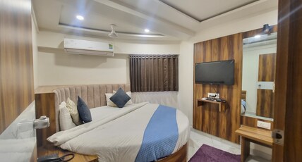 HOTEL ROYAL GRAND Room Type - GOLDEN ROOM WITH ROUND BED