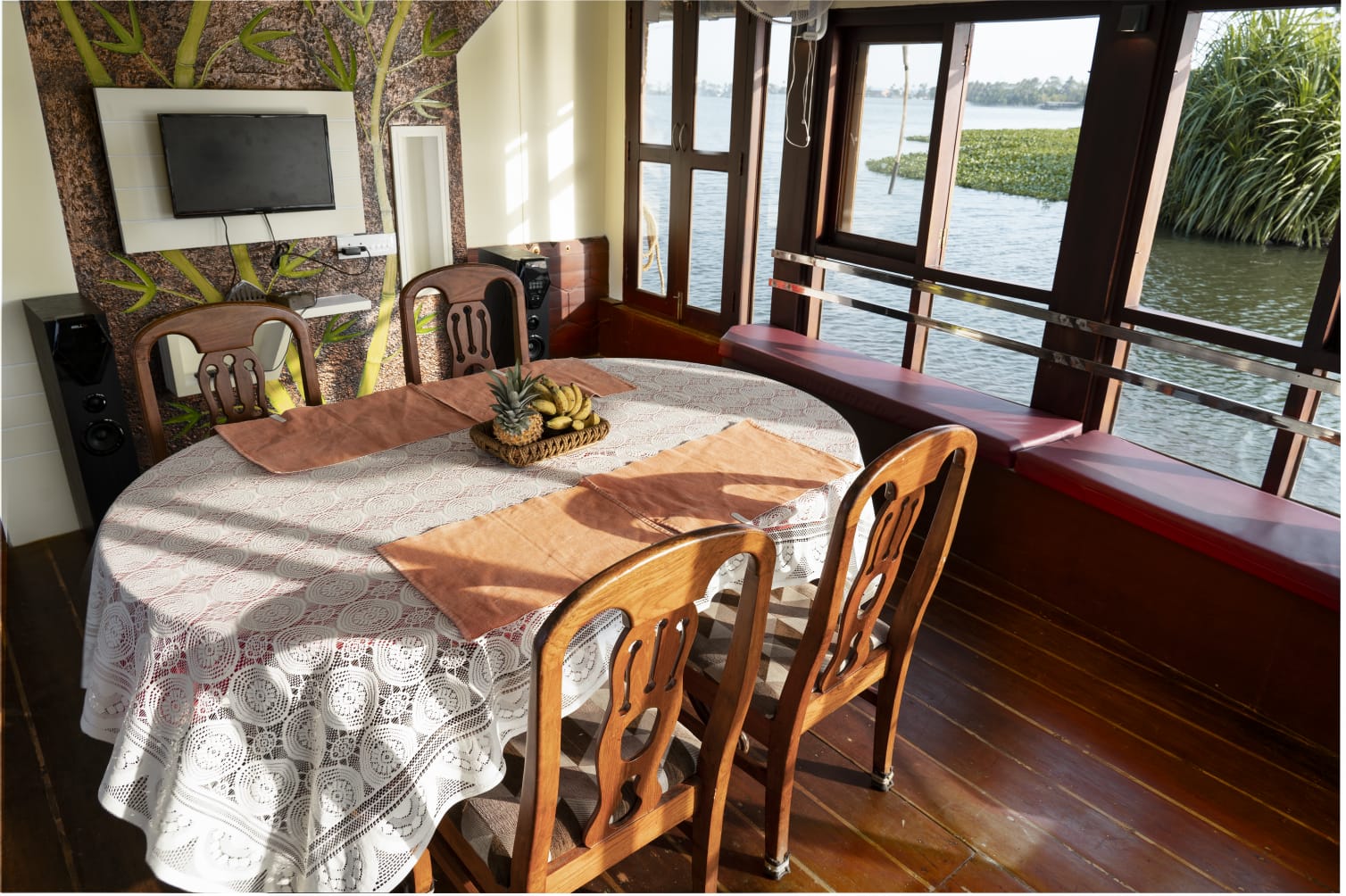 Canal Cruise Houseboat - Tap to explore photos