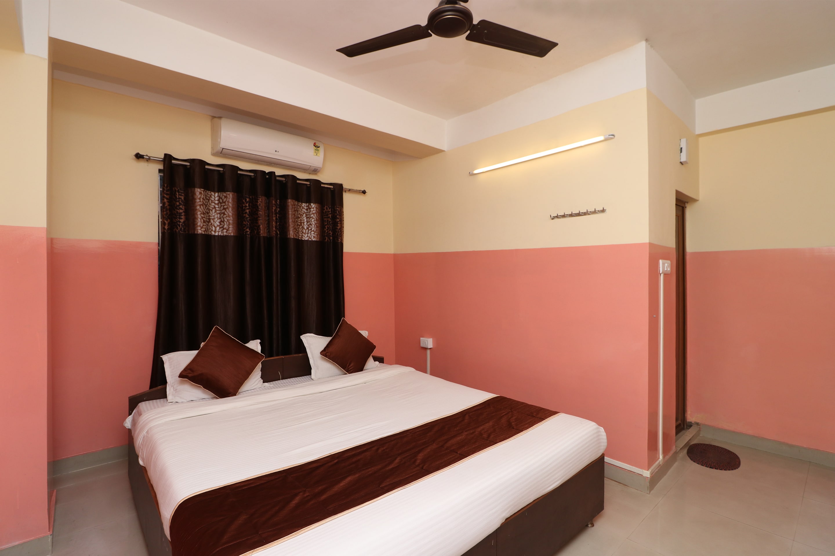 Hotel O Prabha Palace Lodge - Tap to explore photos
