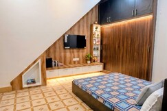 Radha Vatika 200 mts from Krishna Janmbhoomi