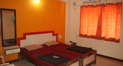 Shiv Malhar Hotel Room Type - DELUXE AC ROOM