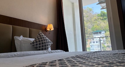 Sunburry Hotel Room Type - Superior Room with Balcony(City View)
