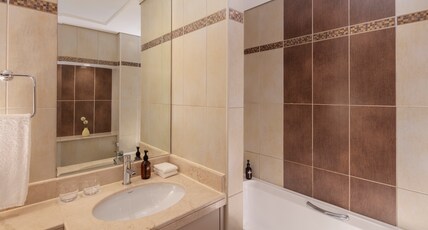 Staybridge Suites Dubai Internet City, an IHG hotel Room Type - 2 Twin Studio Suite