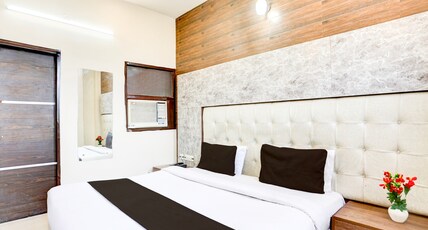 Hotel O by OYO Chandigarh Highway Near Prabhat Road Room Type - Deluxe Hotel O by OYO Chandigarh Highway Near Prabhat Road Room Type - Deluxe