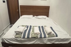 A28 ORANGE BRICKS - near Park Street, New Market KOLKATA