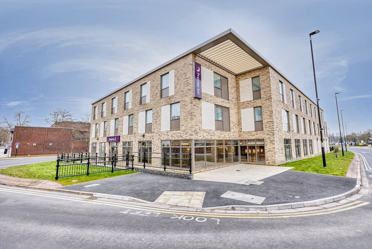 Premier Inn Peterborough City Centre - Tap to explore photos