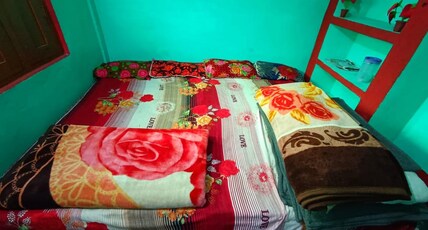 Divyanshu home saty Room Type - Bedroom 3