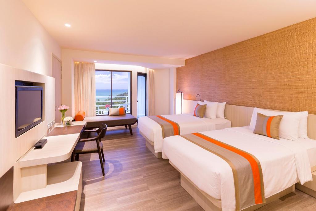 Pullman Pattaya Hotel G - Tap to explore photos