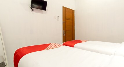 Hotel O Royal Guest House Room Type - Indonesia Standard Twin