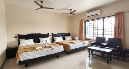 Hotel Sri Devi Room Type - Deluxe Family Ac | 2 KingBeds