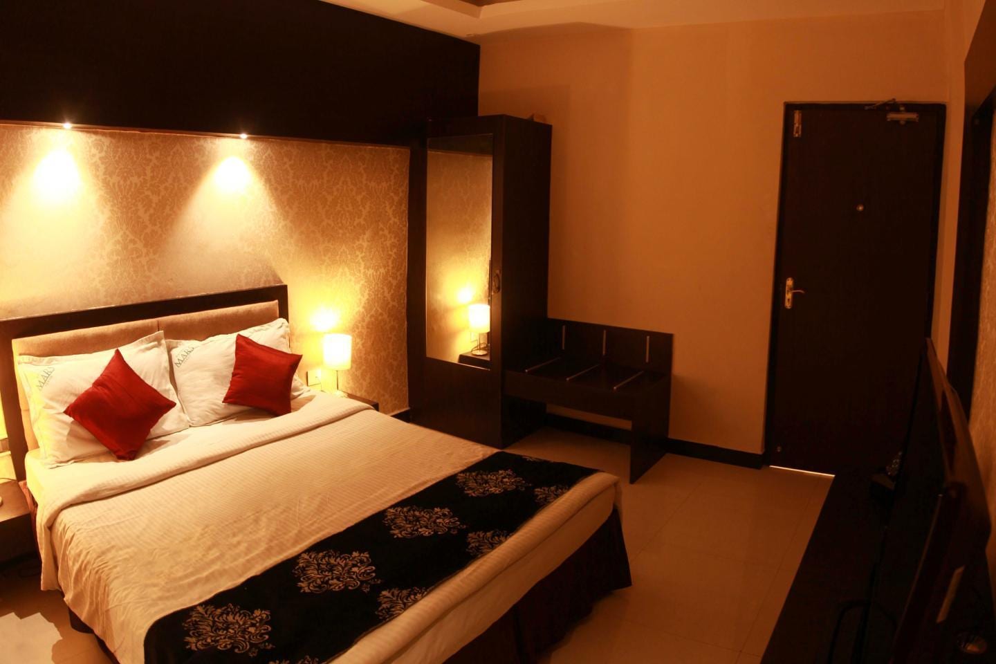 THE MARS CHENNAI - Tap to explore photos