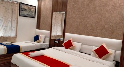 Hotel  Sidhartha-80 metres from Taj -Mahal Room Type - FAMILY ROOM WITH THREE BEDED