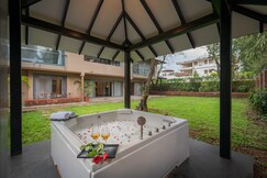 SaffronStays | Red Brick House