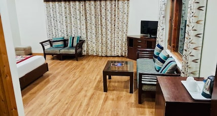Chandertal Regency Room Type - Premium Room Mountain view with Balcony Chandertal Regency Room Type - Premium Room Mountain view with Balcony