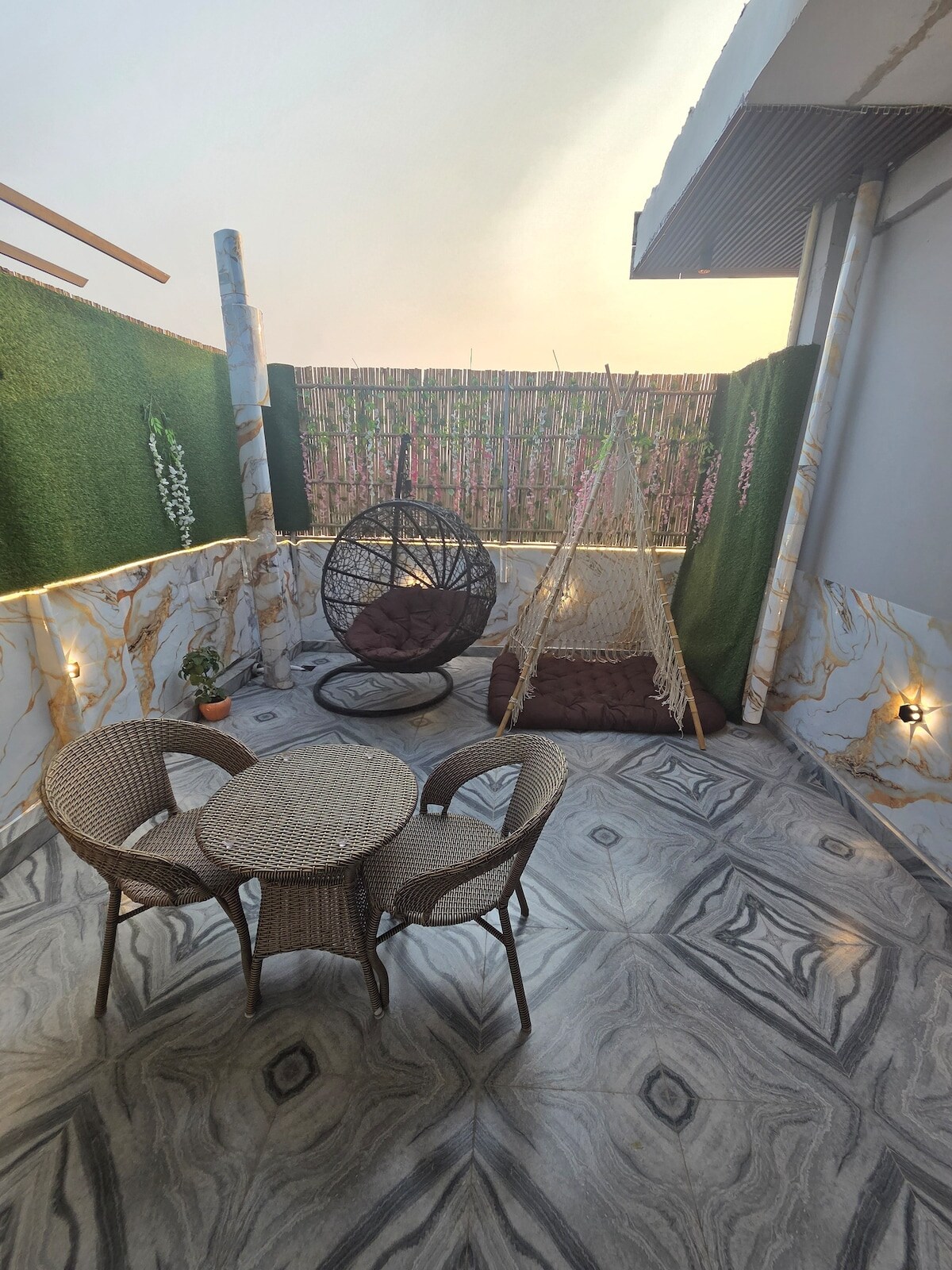 Romantic Suite / Jacuzzi / private Terrace garden - Tap to explore photos
