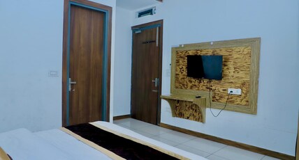 HOTEL BLUE STARS Karnal Room Type - ROYAL BEAUTY