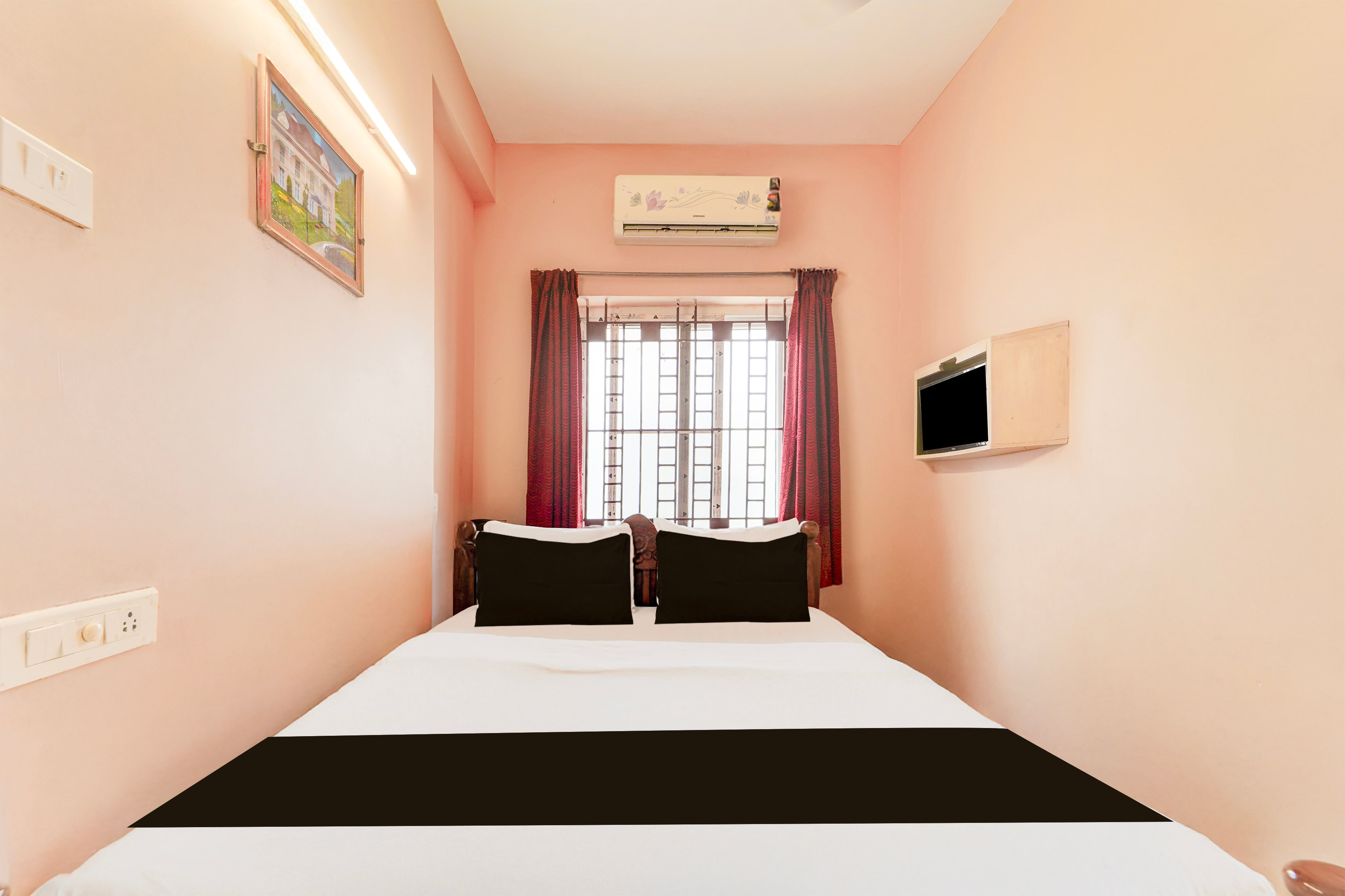 Hotel O Anna Nagar Madurai - Tap to explore photos