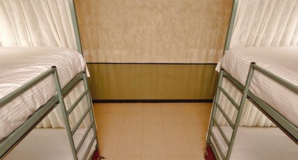 Maison Monty Room Type - 4*1 Bunk Bed | Standard 4 Bed Mixed Dorm | Shared Washroom