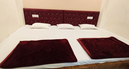 Hotel Mahakal Naman Palace Room Type - Triple Bed Room