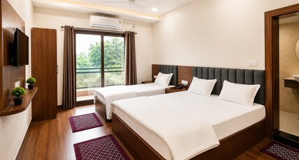 Hotel Ram Sadan Room Type - Deluxe Triple Bed Room With Balcony