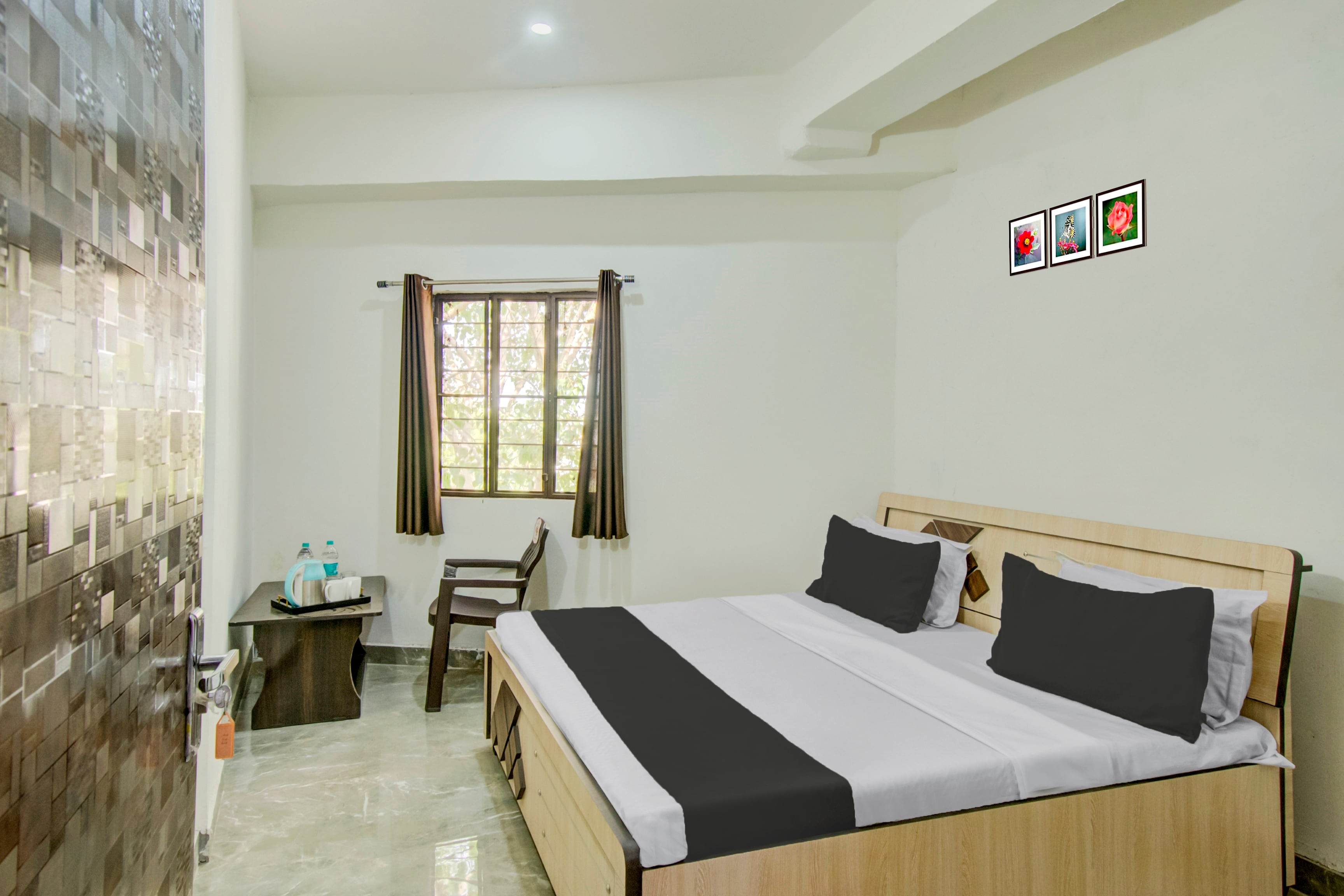 Hotel O Radha - Tap to explore photos