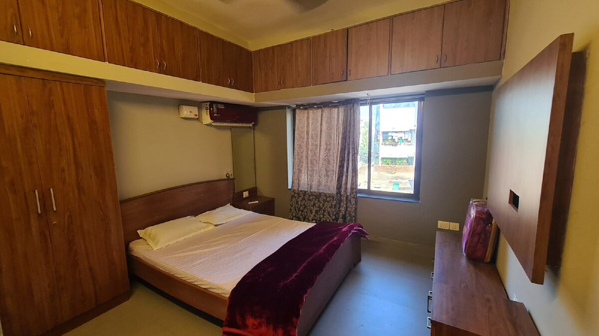 2 Bedroom Apartment Near Taleigao - Tap to explore photos