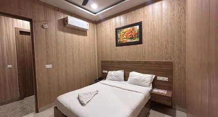 Rudra Inn Room Type - Deluxe Room