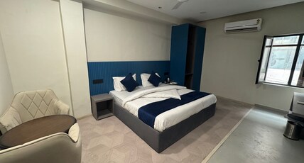 Hotel Aryan In @ Railway Station Road Haridwar Room Type - Deluxe Double Bed Ac Room