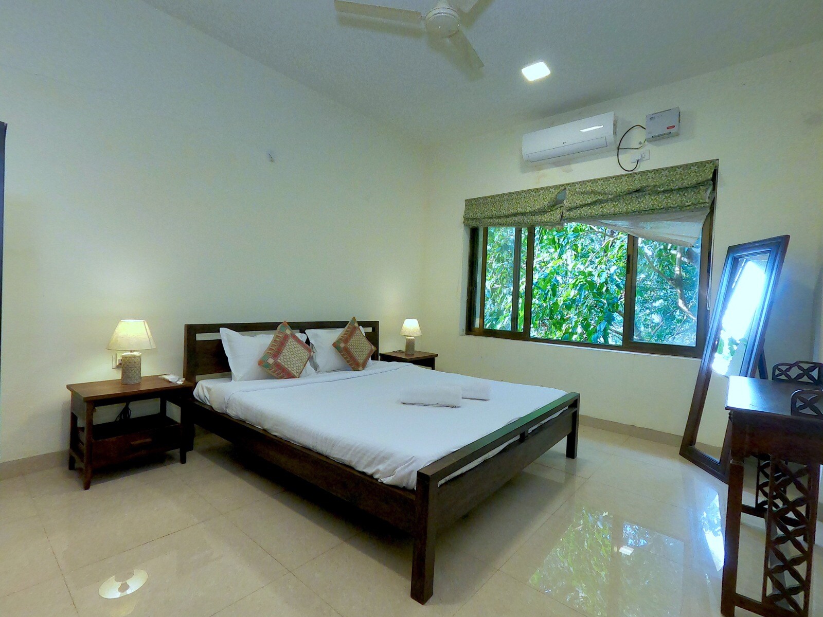 Lush 3BHK Casinos Beaches at 10 mins drive - Tap to explore photos