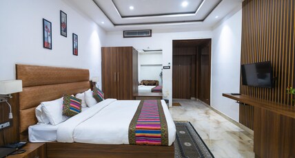 HOTEL KALAWATI PALACE Room Type - Deluxe Room