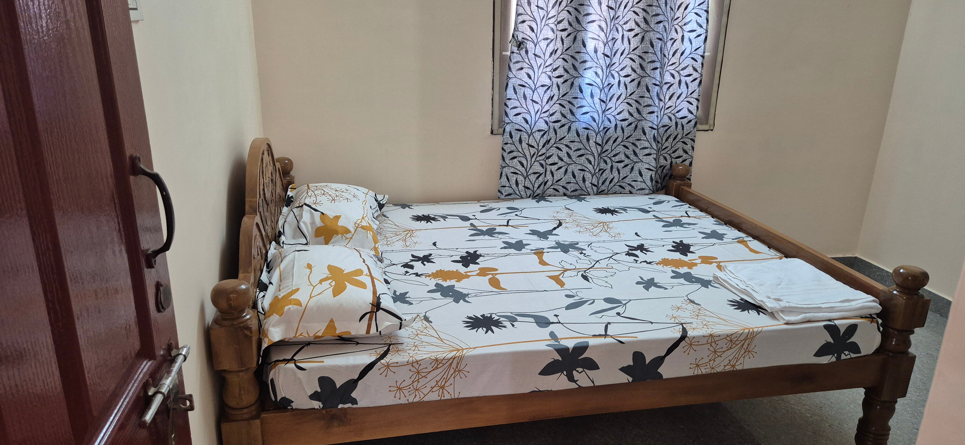 Arunachalam HomeStay Ground Floor - Tap to explore photos