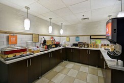 Hampton Inn by Hilton Detroit/Madison Heights/South Troy