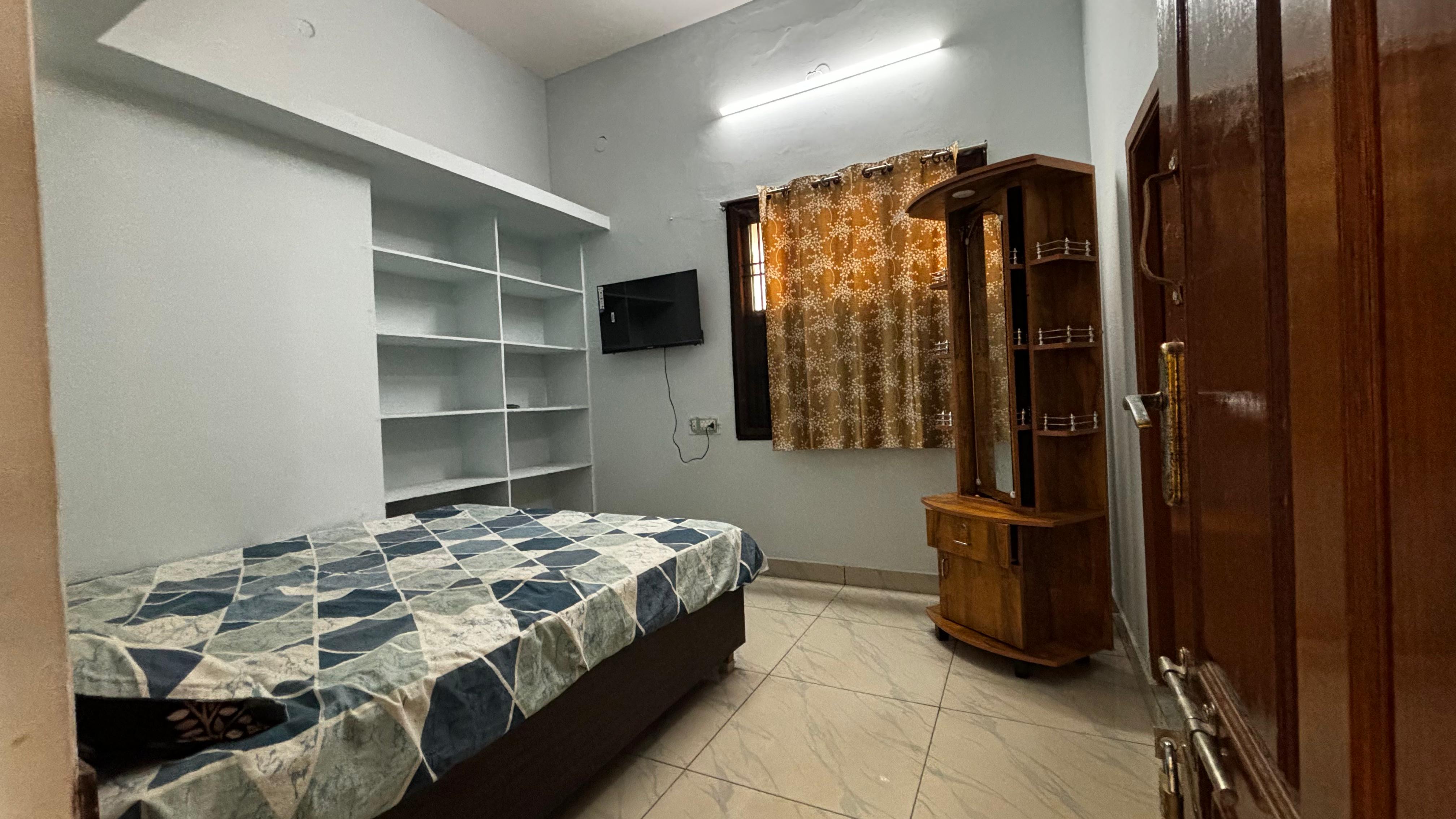 RATHANA HOME STAY - Tap to explore photos