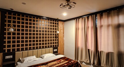 Winterfell Inn | 2 Min Walk to Dal Lake Room Type - Standard Non AC Rooms