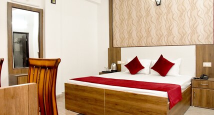Kasauli Green View By StayApart Room Type - Standard Room Back Side