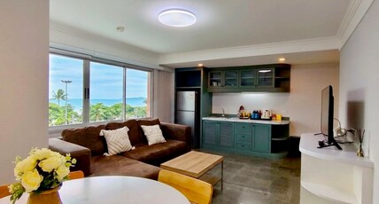 Coco Beach Hotel Jomtien Pattaya Room Type - Family Suite 2 Bedroom Ocean View - King and 2 Single Bed Coco Beach Hotel Jomtien Pattaya Room Type - Family Suite 2 Bedroom Ocean View - King and 2 Single Bed